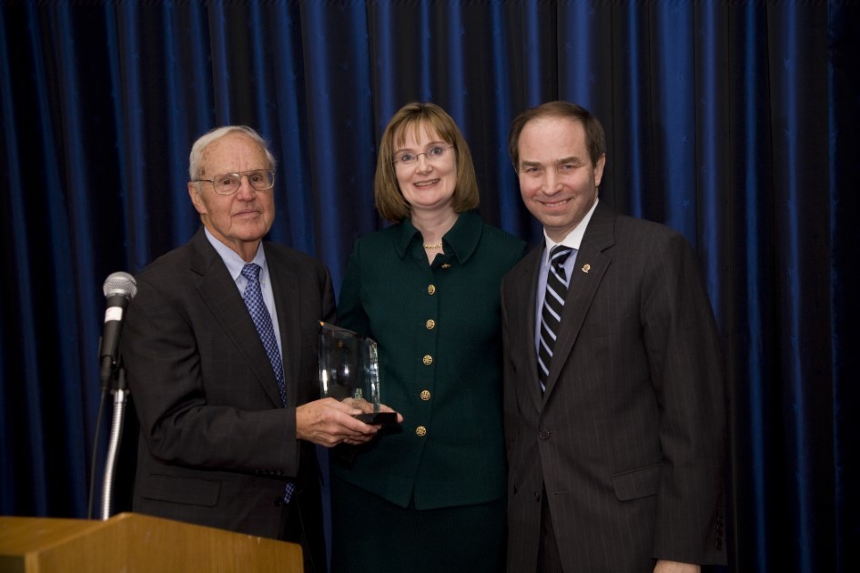 Stanley Pace Award 2007 presented to Stephen D. Potts.